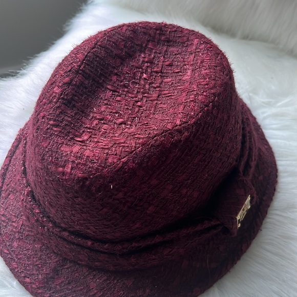 Tory Burch Burgundy hat - Picture 5 of 5